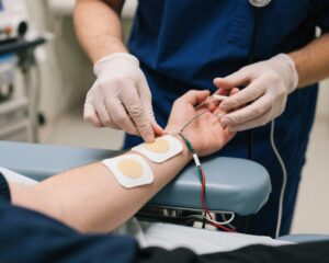 大腸内視鏡検査における革新的な痛み軽減法：手首-足首針灸理論に基づく経皮電気神経刺激の評価