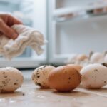 Tại sao việc rửa trứng có thể tăng nguy cơ nhiễm khuẩn