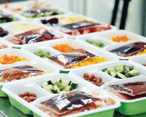 预制菜风波：从一条微博到全民争论