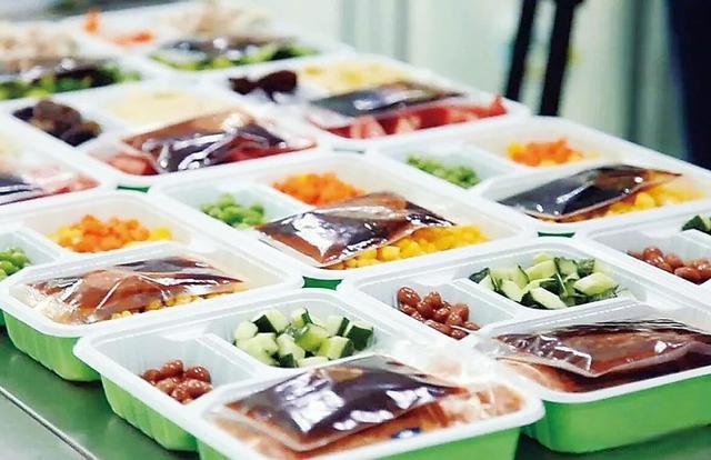 预制菜风波：从一条微博到全民争论